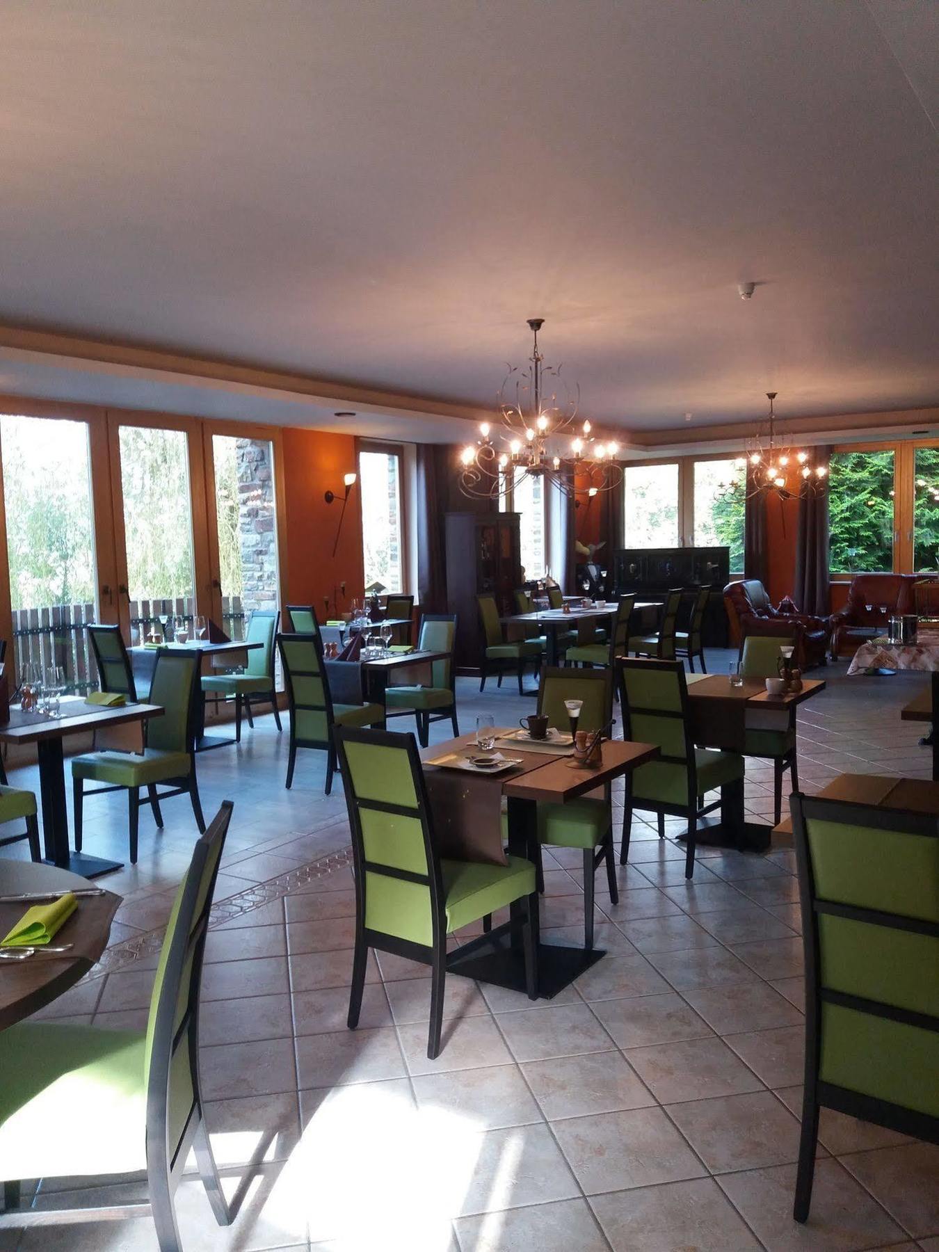 Hotel Les 5 Ourthes Houffalize Exterior foto
